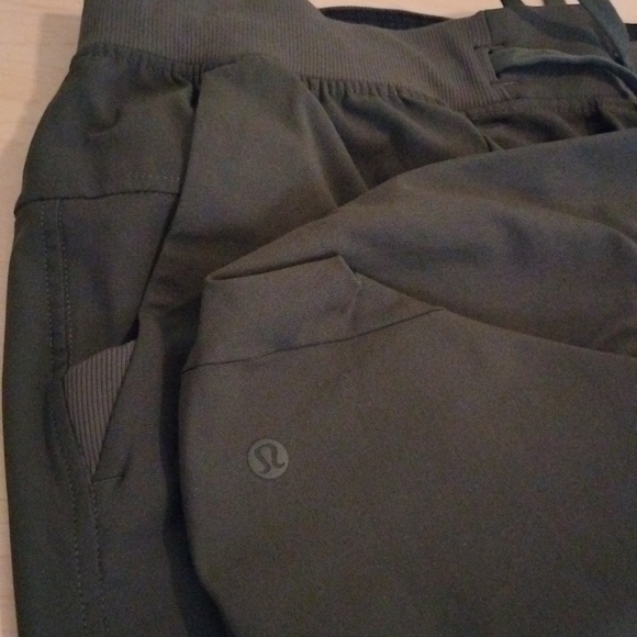 Lululemon ABC Jogger *WarpstremeDark Olive Size L